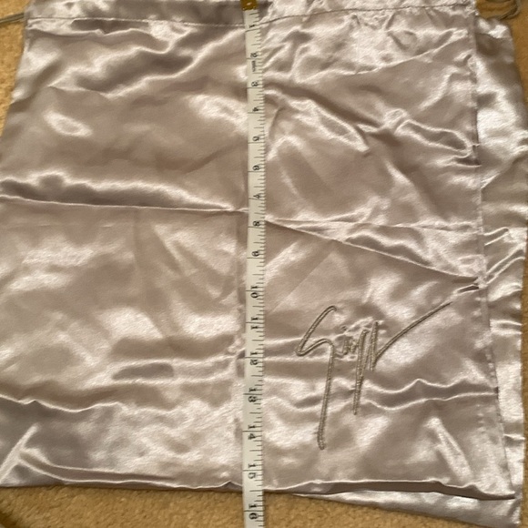 Giuseppe Zanotti Satin dust bags - Picture 5 of 5